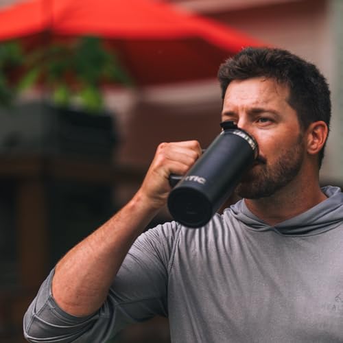 RTIC 20oz Road Trip Mug