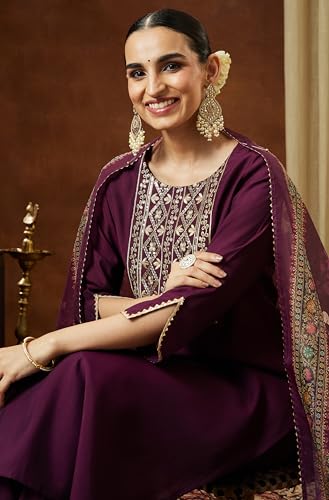 Image of Janasya Women's Chanderi Silk Yoke Embroidered Straight Kurta Set