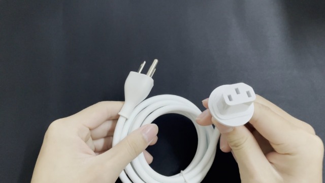 power mac g5 A1047 モニター 電源ケーブル power mac g5 A1047 モニター 電源ケーブル power mac g5 A1047