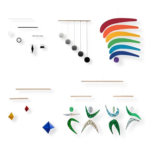Mobile Montessori noir et blanc pour décorer la chambre de bébé avec soin