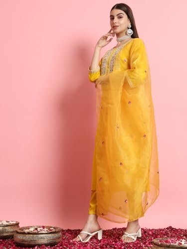 Image of VredeVogel Women's Silk Blend Embroidered Kurta with Pant & Dupatta Set