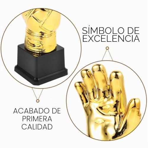 Trofeo de guantes de portero mini con diseño realista de plástico para entregas de premios 3
