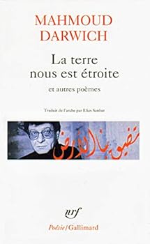 Paperback Terre Nous Est Etroite Et [French] Book