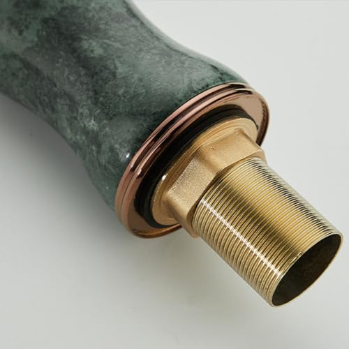Grifo de lavabo que soluciona problemas de espacio bajo encimera con jade y monomando 5