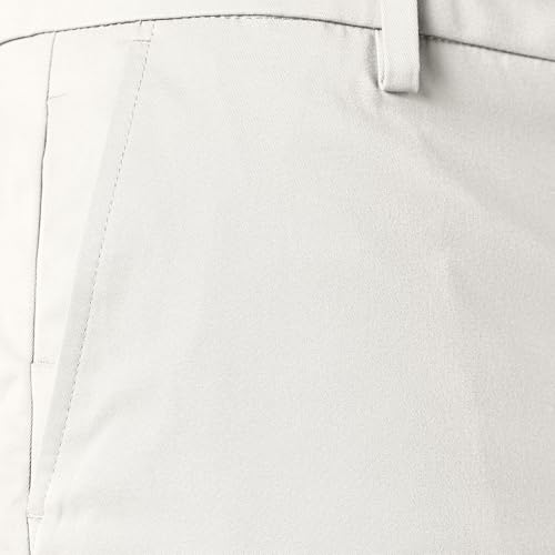 Image of Amazon Essentials Men's Classic-Fit 9 inch Inseam Moisture-Wicking Golf Shorts, Functional Pockets (Available in Big & Tall)