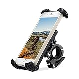 🚴‍♂️【Einhandbedienung】Die Handyhalterung Fahrrad ist so konzipiert, dass sie mit einer Hand bedient werden kann. Einfach zu entriegeln und zu entfernen, um ein schnelles Foto von einer schönen Aussicht zu machen und dann wieder zu befestigen und sich auf den Weg zu machen. Das einzigartige Design dieses Fahradhandyhalter hält das Telefon fest und verhindert, dass es während der Fahrt herunterfällt, auch auf holprigen Straßen.