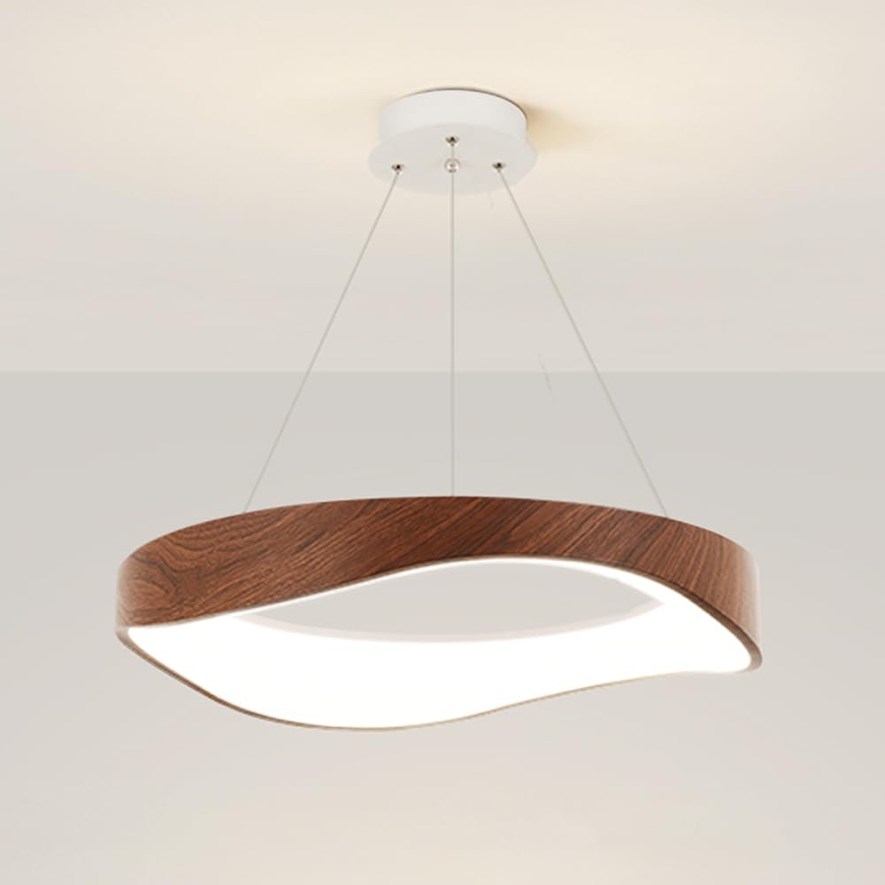 Lampes suspendues rondes en métal pour éclairer une cage d'escalier sombre avec style