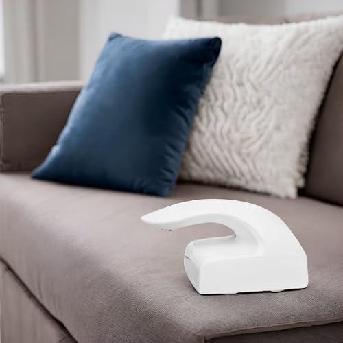 Image of Reusable Pet Hair Remover: Dual-Wheel Design for Effortless Pet Hair and Fur Cleaning on Sofas and Carpets