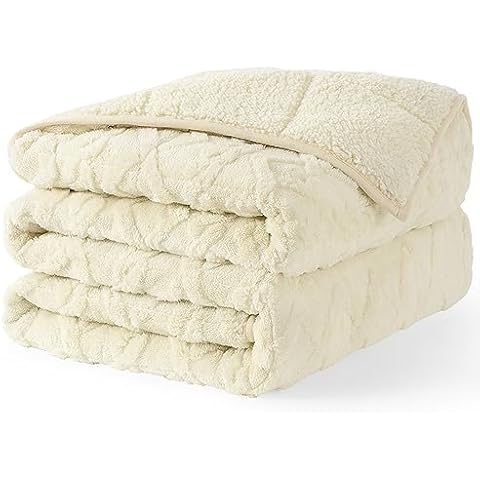 Uttermara Jacquard Weighted Blanket for Adult, 3D Cable Pattern Heavy Blanket Queen | Full Size 15lbs for Warm and Cozy 60" x 80" for Relaxation, Beige Cover