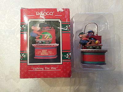 EnescoLighting The Way Treasury of Christmas Ornament,3.25 in, Light up