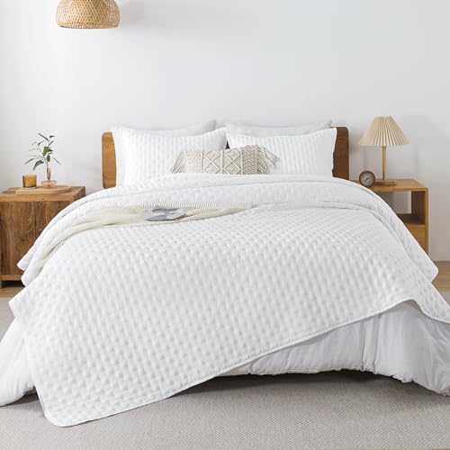 Image of Andency White Queen Size Quilt Bedding Set (90x96 Inch), 3 Pieces Soft Lightweight Bedspread Coverlet, Terracotta Boho Summer Quilt, 2 Pillow Shams