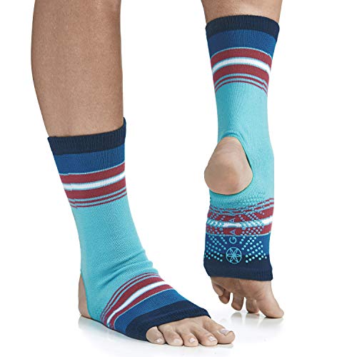 Best Yoga Socks (2024) MMA Versus