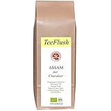 Unter Teeliebhabern ist der Assam aus Tonganagaon äußerst beliebt. Für den Second Flush typisch sind die goldenen Blattspitzen inmitten der dunklen getrockneten Blätter. Der Assam – mit einer malzigen Note – schmeckt voll und weich. Gerne wird er auch nach Ostfriesenart mit „Wolkjes“ und Kandis, aber auch mit einem Schuss Milch getrunken.