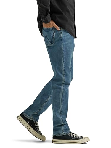 Wrangler Men's Free to Stretch Relaxed Fit Bootcut Jean2