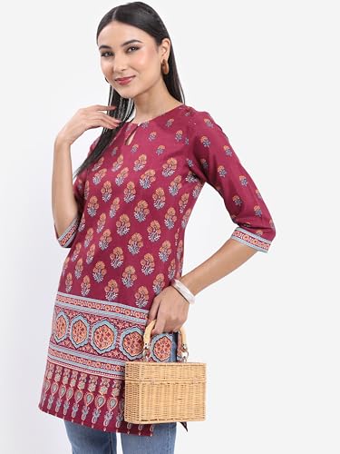 Image of Vishudh Women Kurtas