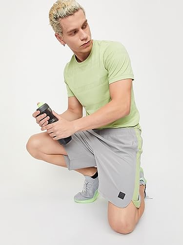 Image of Max Men's Solid Slim Fit T-Shirt