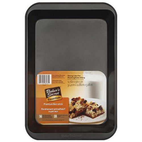 WORLD KITCHEN Oblong Cake Pan, 13 x 9-Inch, Metallic