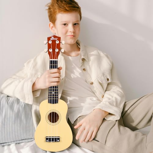Winzz Sopran Ukulele Starter Kit für Anfänger, mit Tasche, Clip-On Tuner, zusätzlichen Saiten, Gurt, Plektron, Griffbrettaufkleber, Akkord-Karte, Poliertuch, Natur