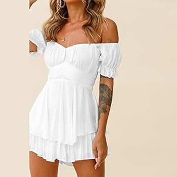 Witte Jurk Voor Portret. Model in Boho - Stijl in Een Witte Lange Jurk