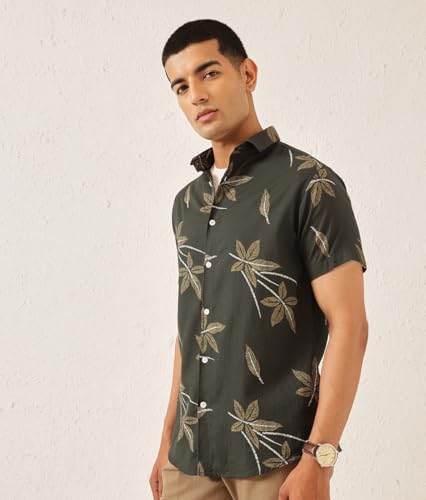 Image of Majestic Man Men's Slim Fit Pure Cotton Printed Casual Shirt - Short Sleeve | Premium Breathable Fabric | Modern Geometric Design
