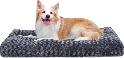 QIYANER ふわふわで快適な犬小屋パッド滑り止めペット用睡眠、洗える犬用ベッド、大型、ジャンボ、中型、小型犬用デラックスプラッシュ犬用クレートベッドマット、89×58cm、ダークグレー,102*68cm