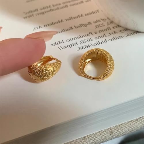Image of Estailo Fashion Gold Womens Textured Gold Hoop Earrings