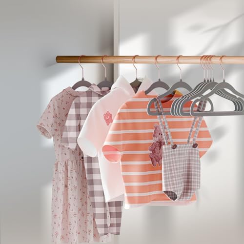 Miniatura 7 de Stormix Paquete De 32 Perchas Para Ropa De Bebé, 28cm Perchas De Terciopelo Antideslizantes Para Niños, Perchas Con Muescas En Los Hombros Para Niños Pequeños Gris