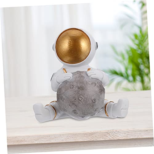 Didiseaon 1Pc Astronaut Ornaments Nordic Gifts For Men Outer Space Sculpture Resin Toy Sculpture Cake Ornament Astronaut Sculpture Astronaut Model Car Decor For Men Astronaut Figurines Resin #TOP5