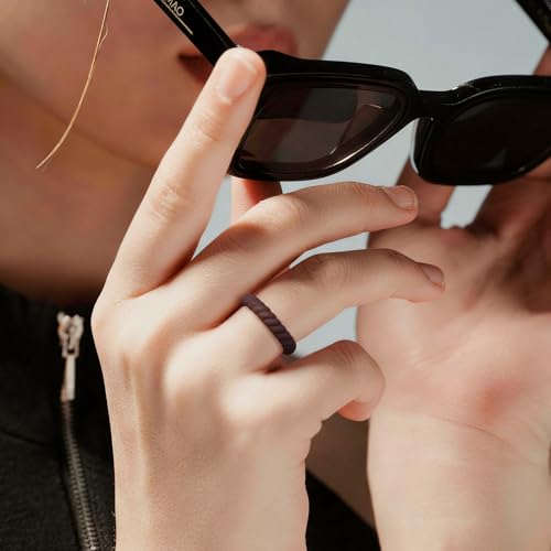 Image of Egnaro Women's Silicone Anniversary Rings, 2.5mm Wide 1.8mm Thick Stackable Rubber Wedding Band, Thin Stylish Comfort Fit Silicone Ring for Nurse, Workout, Work, Pregnancy, Travel, Daily Gift