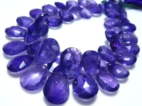 Améthyste briolette pour créer des bijoux bohèmes et colliers d'été