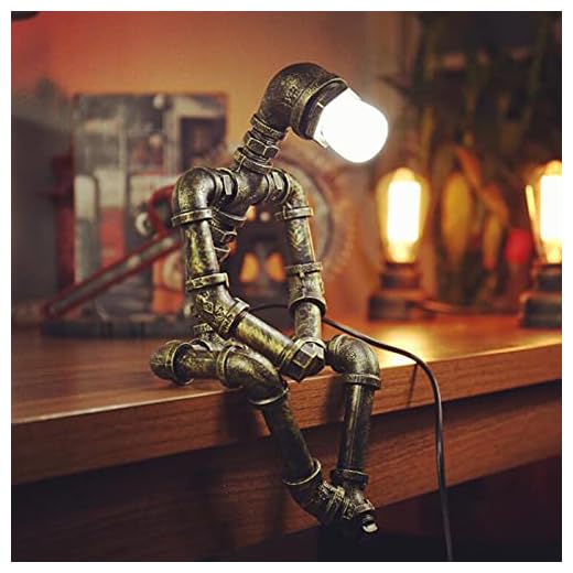 Lampe Steampunk, Lampe de Table Industrielle En Fer Rouillé, Lampe de Bureau Steampunk Robot de Conduite D'eau Industrielle Vintage pour Table Chevet Chambre Décor Rustique E27 (Ampoule Non Incluse)