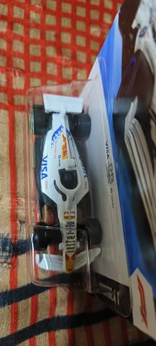 Hot Wheels Racing Bulls Formula One Team [White] F1 2/5, 68/250, 1:64 Scale Diecast Toy Vehicle
