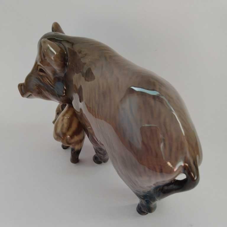 ロイヤルコペンハーゲン親子イノシシの陶器製置物 ロイヤルコペンハーゲン 置物□イノシシ 親子 フィギュリン 干支