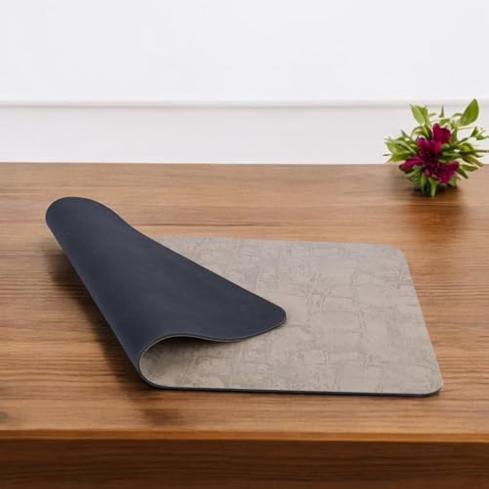 Soft Quick-Dry Rug with Anti-Slip Base