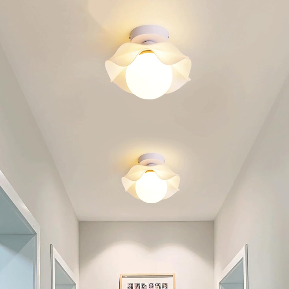 1-Light Mini Glass Globe Ceiling Light, nowoczesne półspłukiwanie mocowanie światła, białe światło sufitowe do korytarza korytarza ganek szafa schodowa