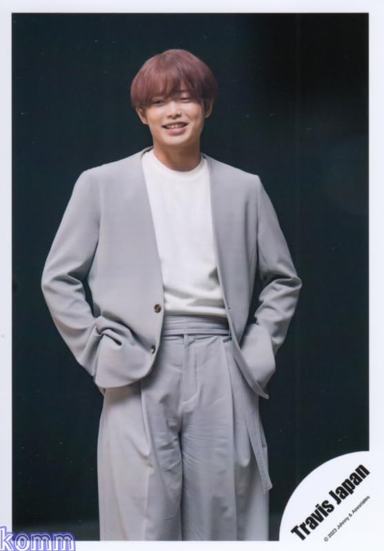 Amazon.co.jp: Travis Japan 公式 生 写真（吉澤閑也）TJ00555 : おもちゃ