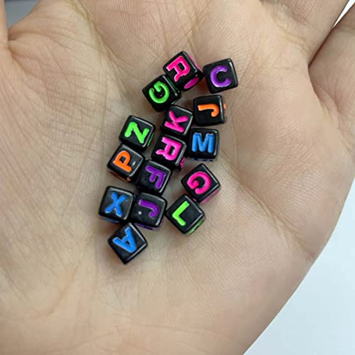 300 Miçangas de Letras Quadrada Preta Com Letra Neon Colorida 6mm Para Montar Pulseira Infantil Cola