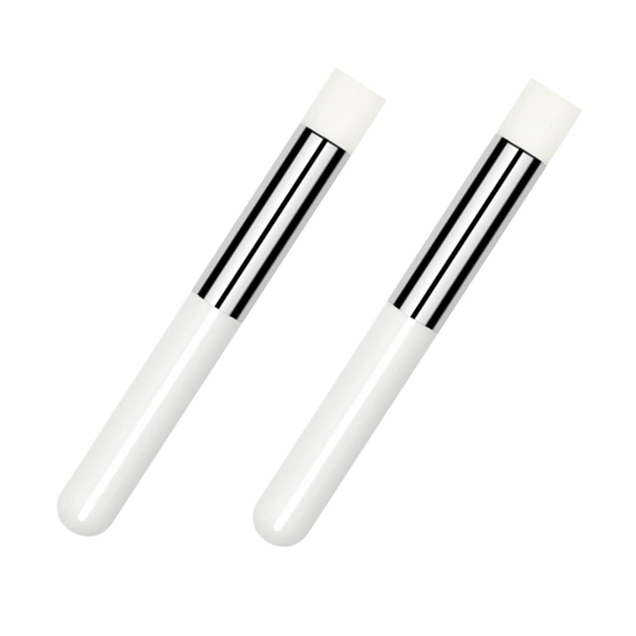 OATIPHO 2Pcs Lip Smudging Blending Brush Concealer Applicator for Effortless Lip Makeup present for Women and Travel Friendly Cosmetic Tools