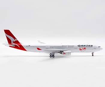 QANTAS 航空機モデル 全長約47センチ Amazon.co.jp: 航空機 43-47 センチメートル飛行機模型飛行機