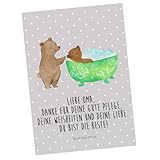 100% LIEBEVOLL - Die Mr und Mrs Panda Postkarten haben das Standard Postkarten Maß und sind auf der Rückseite blanko, damit du viel freien Platz für deine kreativen Texte und Zeichnungen hast. Alle Karten werden mit sehr hochwertigen Tinten gedruckt und sind 40 Jahre UV-Lichtbeständig. Sie sind perfekt geeignet zum Geburtstag, zur Hochzeit, zur Taufe oder auch zu jedem anderen Anlass. Und können deine Wände ein wenig bunter und lebensfroher