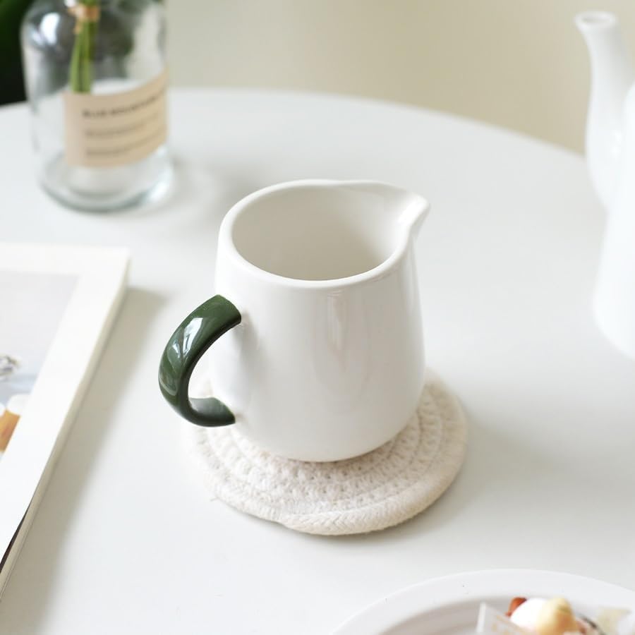 Gravy Boat White Simple Small Milk Pitcher with Green Handle 288ml Ceramic Cream Container Gravy Boat Stands
