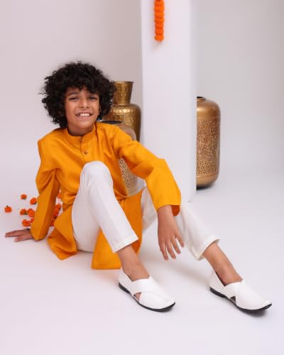 Image of SIYA Cross Strap Peshawari Juti Shoes for Boys