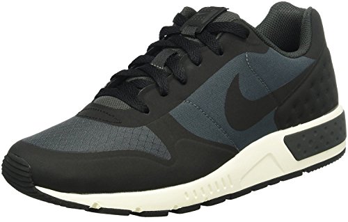 Nike Nightgazer LW, Scarpe da Ginnastica Uomo, Multicolore...