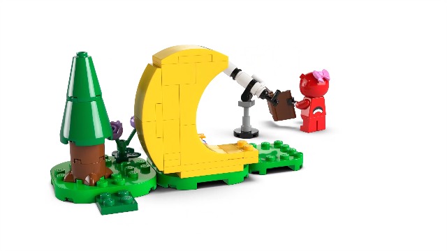 Watch LEGO Animal Crossing Stargazing with Celeste 77053 360 Spin