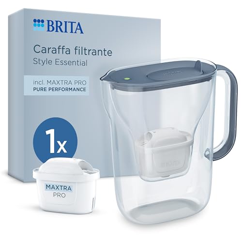 BRITA Caraffa filtrante Style Essential Stone Blue (2.4L) incl. 1x BRITA MAXTRA PRO PURE PERFORMANCE che riduce cloro, calcare, PFAS e metalli – Adatta alla porta del frigorifero, con indicatore LED