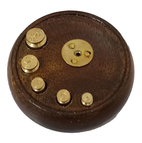 Báscula decorativa antigua de latón con base de madera miniatura 5