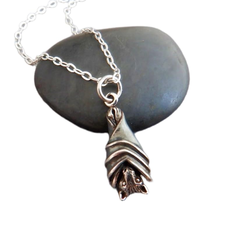Collier chauve-souris argent 925 fini plaqué avec chaine de 45 cm