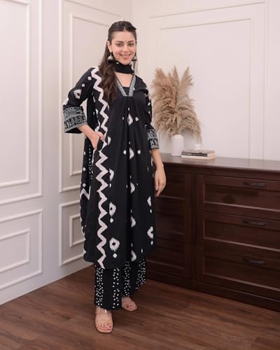 Image of Arayna Women's Pure Cotton Block Printed Ethnic Wear Kurta Set with Palazzo Pants & Dupatta