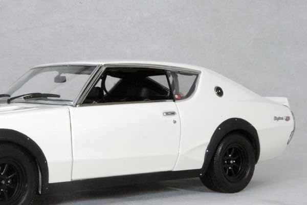 京商1/18日産スカイライン2000GTR ケンメリ KPGC110 Amazon | 【京商】1/18 日産 スカイライン 2000 GT-R (KPGC110