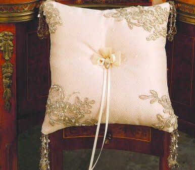 Bella Donna Ring Pillow - Ivory